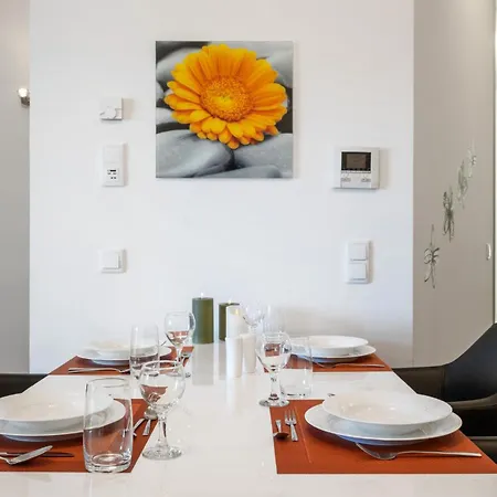 Gartenwohnung 90m² *